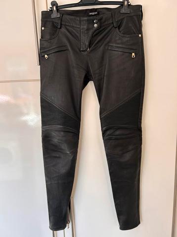 Leren broek merk Balmain maat 40/42 beschikbaar voor biedingen