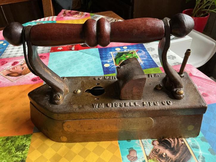 Antiek Strijkijzer WM Gissell MFG CO, Antiek en Kunst, Antiek | Emaille, Ophalen of Verzenden
