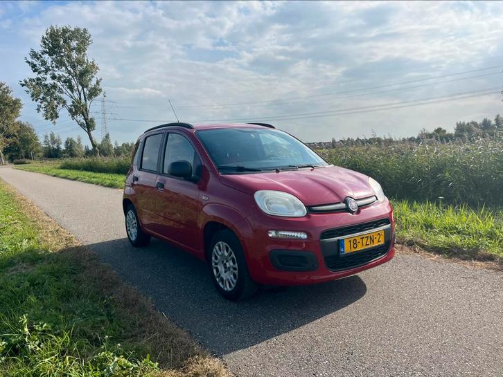 Fiat Panda Twinair Turbo 85 pk 2012 Rood, Auto's, Fiat, Particulier, Panda, Airconditioning, Centrale vergrendeling, Dakrails