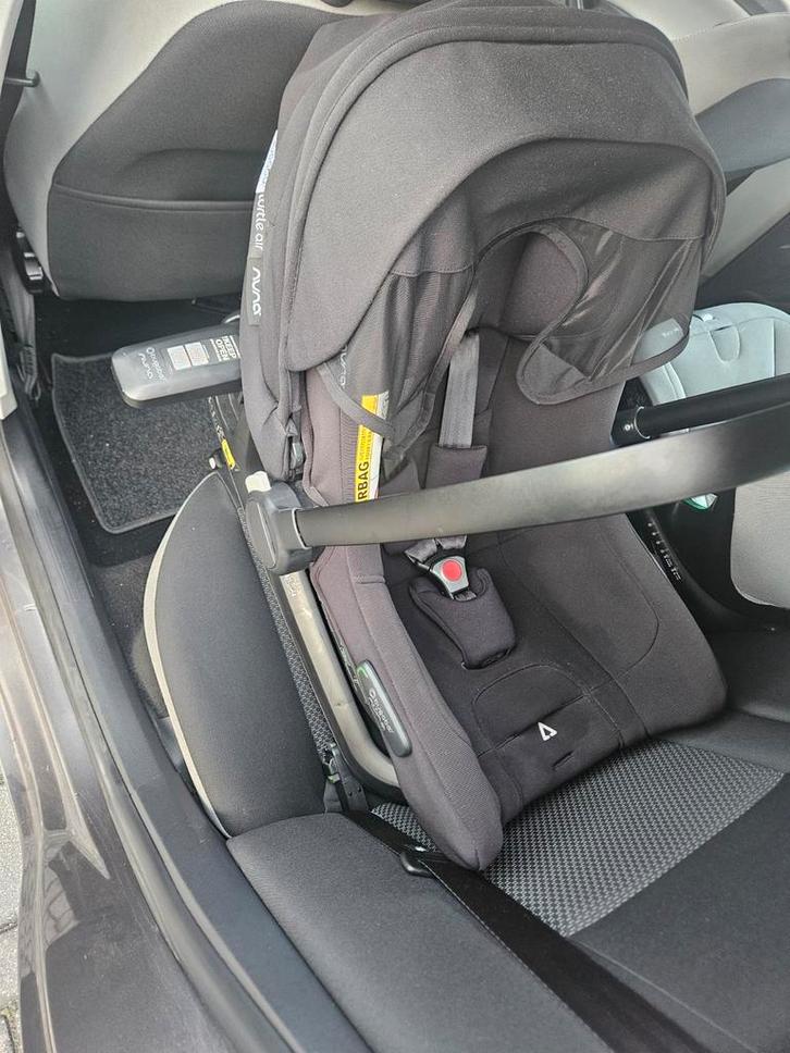 Bugaboo Turtle Air Nuna Autostoel én Isofix Base, Kinderen en Baby's, Autostoeltjes, Zo goed als nieuw, Overige merken, 0 t/m 13 kg