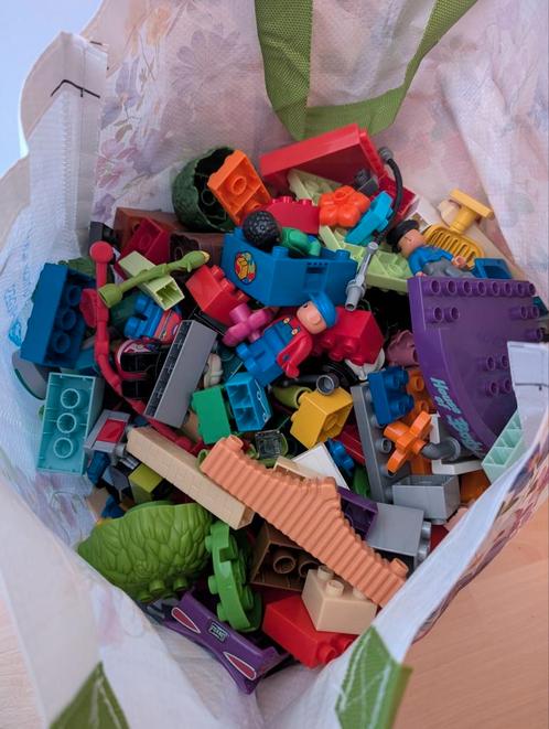 Lego duplo en megablocks /nep duplo ongeveer 4kg, Kinderen en Baby's, Speelgoed | Bouwstenen, Gebruikt, Overige merken, Ophalen of Verzenden