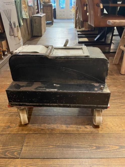 Oude kassa in art deco stijl, werkt nog inclusief de kassa b, Antiek en Kunst, Curiosa en Brocante, Ophalen