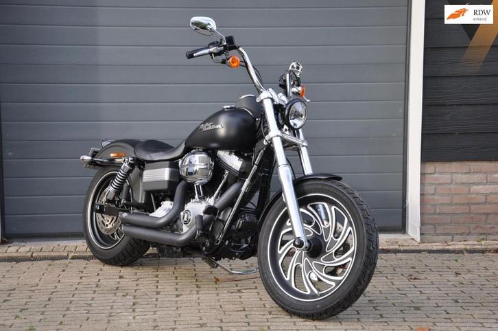 Harley Davidson FXDB Dyna Street Bob 2009 model 5HD 15500 km, Motoren, Motoren | Harley-Davidson, Bedrijf, Chopper, meer dan 35 kW