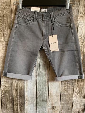 Pepe Jeans gave grijze jeans short (Maat 10/140) beschikbaar voor biedingen