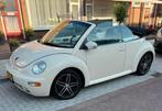 Volkswagen Beetle Cabrio 2003 | Unieke Beige Kleur, Auto's, Automaat, 4 cilinders, 116 pk, Wit