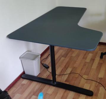 BEKANT hoek bureau van ikea