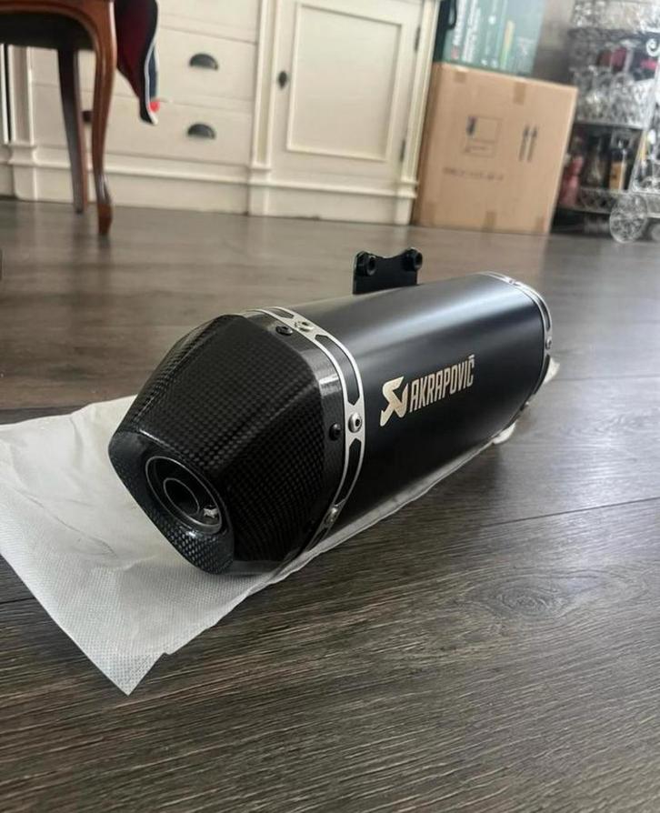 Akrapovic uitlaat vespa / zip etc nieuw, Fietsen en Brommers, Brommeronderdelen | Scooters, Piaggio, Uitlaat, Ophalen of Verzenden