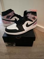 Nike Air Jordan 1 Mid SE Maat 43 - Nieuw!, Kleding | Heren, Schoenen, Ophalen of Verzenden, Nieuw, Zwart, Sneakers of Gympen