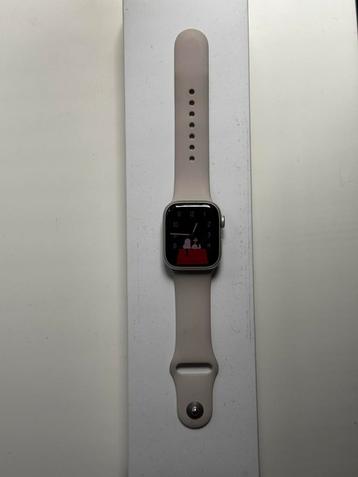 Apple Watch Starlight 41mm beschikbaar voor biedingen