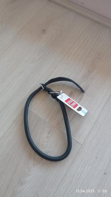 Nieuwe leren hondenhalsband beschikbaar voor biedingen