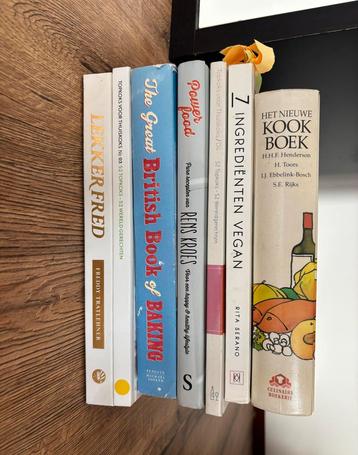 Kookboeken set van 7 beschikbaar voor biedingen