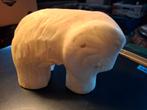 Ivoor Kleurige Olifant Sculptuur, Antiek en Kunst, Kunst | Beelden en Houtsnijwerken, Ophalen of Verzenden