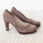 Prachtige Suede Clarks Pumps s17 (Maat 37) € 45,-, Pumps, Beige, Ophalen of Verzenden, Zo goed als nieuw