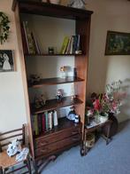 Mooie Queen Anne notenhouten Boekenkast - 74x30x200cm, Zo goed als nieuw, 150 tot 200 cm, 25 tot 50 cm, 50 tot 100 cm