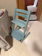 1x Stokke Tripp Trapp kinderstoelen - lichtblauw, Kinderen en Baby's, Ophalen, Gebruikt, Meegroeistoel