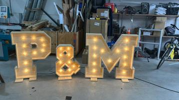 Lichtletters P & M beschikbaar voor biedingen