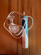 Braun oral b elektrische tandenborstel met oplader, Ophalen of Verzenden, Zo goed als nieuw