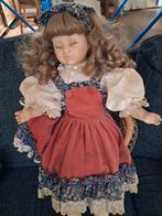 Porseleinen pop met pauwentroon, Ophalen, Gebruikt, Pop