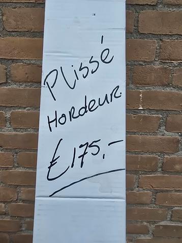 Zwarte Plissé Hordeur - 1300mm breed, 2150-2180mm hoog beschikbaar voor biedingen