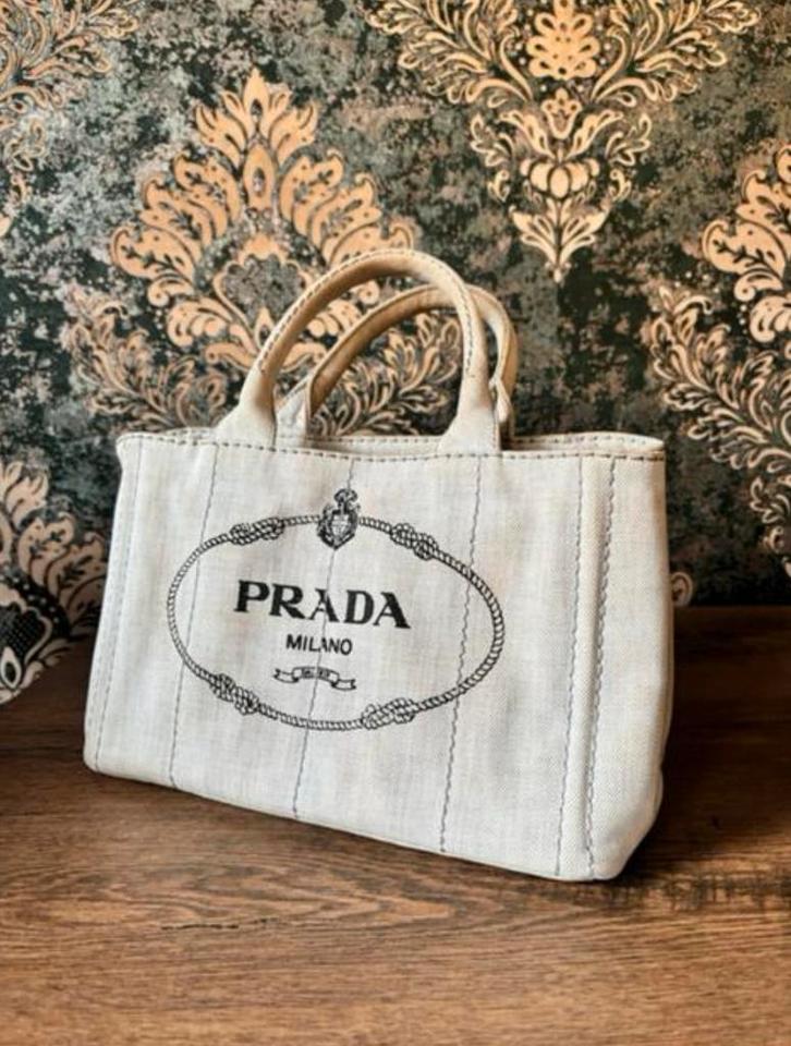 Prada canapa tas., Sieraden, Tassen en Uiterlijk, Tassen | Damestassen, Gebruikt, Handtas, Grijs, Ophalen of Verzenden