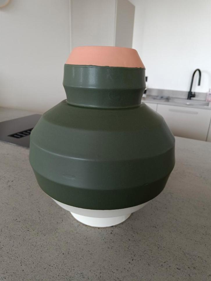 Grote Vaas 40 cm - Groen/Terra/Wit, Huis en Inrichting, Woonaccessoires | Vazen, Zo goed als nieuw, Groen, Minder dan 50 cm, Kunststof