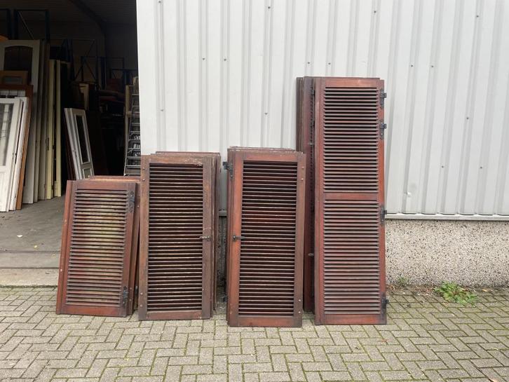 Prachtige merbau `louvre raamluiken ( 29 stuks), Doe-het-zelf en Verbouw, Deuren en Horren, Zo goed als nieuw, Overige typen, Hout