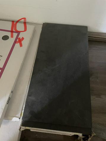 10 wand tegels antraciet 60x30cm beschikbaar voor biedingen