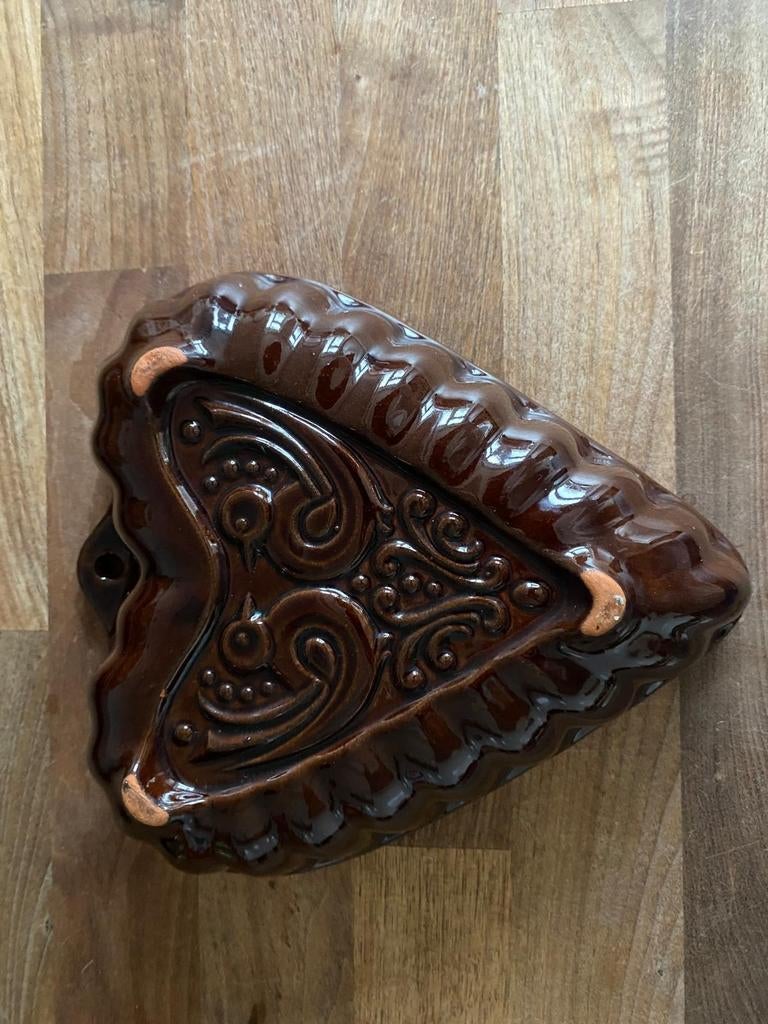 Vintage Hartvormige terrine/puddingvorm "West Germany", Gebruikt, Porselein of Keramiek, Schaal, Ophalen of Verzenden