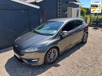 Ford Focus 125PK ST-Line CLIMA | CRUISE CONTROL | STOELVERWA beschikbaar voor biedingen