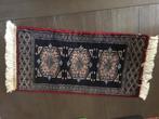KLEEDJE / ORIGINAL HANDMADE CARPET 61 x 32 cm, Ophalen