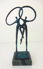 Bronzen beeld staande figuren groen cirkels Ammerlaan 3805-b, Antiek en Kunst, Ophalen of Verzenden, Brons