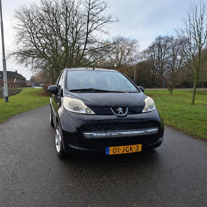 Peugeot 107 1.0 12V 5DR 2009 Zwart, Auto's, Peugeot, Particulier, Benzine, A, Hatchback, Handgeschakeld, Origineel Nederlands
