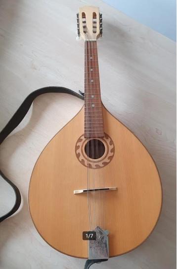 Santos Y Mayor Mandola beschikbaar voor biedingen