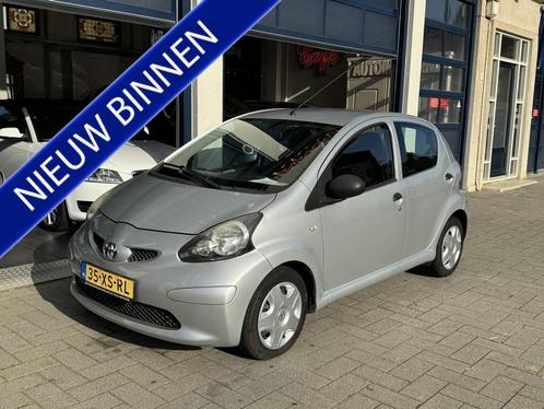 Toyota Aygo 1.0-12V. AIRCO 5 DRS. NW APK (bj 2007), Auto's, Toyota, Bedrijf, Te koop, Aygo, ABS, Airbags, Alarm, Radio, Startonderbreker