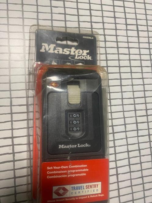 master lock cijferslot voor koffers valiezen, reistassen, Sieraden, Tassen en Uiterlijk, Koffers, Hard kunststof, 70 cm of meer