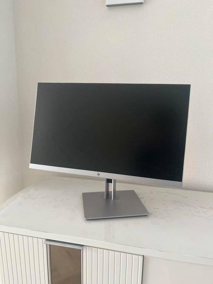 HP Monitor, Computers en Software, Monitoren, Zo goed als nieuw, 60 Hz of minder, DisplayPort, HDMI, VGA, Gaming, In hoogte verstelbaar