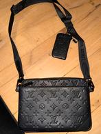 Louis Vuitton Trio Messenger Bag Zwart Leer, Sieraden, Tassen en Uiterlijk, Tassen | Schoudertassen, Overige merken, Zwart, Nieuw