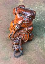 Japanse inro. Gesigneerd. Hond met geluksmunt en gelukskat., Ophalen of Verzenden