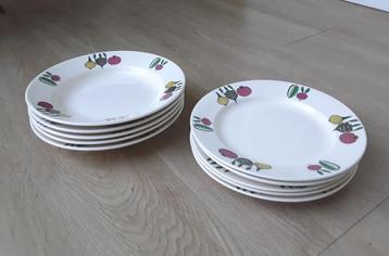 Vintage diepe en platte borden, Heike Germany, bieden beschikbaar voor biedingen