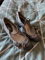 Ruby Shoo pumps maat 38, Ophalen of Verzenden, Zo goed als nieuw, Grijs, Pumps