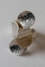 Zilveren ring Modernistisch-Design maat 17,5, Sieraden, Tassen en Uiterlijk, Ringen, Ophalen of Verzenden, Zo goed als nieuw, 17 tot 18
