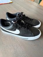 Nieuwe zwarte Nike sneakers maat 35.5 (69a), Kinderen en Baby's, Jongen of Meisje, Schoenen, Nieuw, Ophalen of Verzenden
