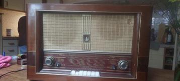 Oude (jaren 50-60) Philips radio beschikbaar voor biedingen