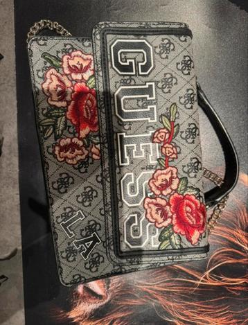 Guess crossbodybag beschikbaar voor biedingen
