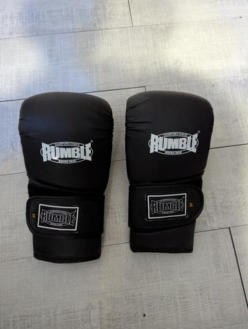 Rumble bokshandschoenen maat M beschikbaar voor biedingen