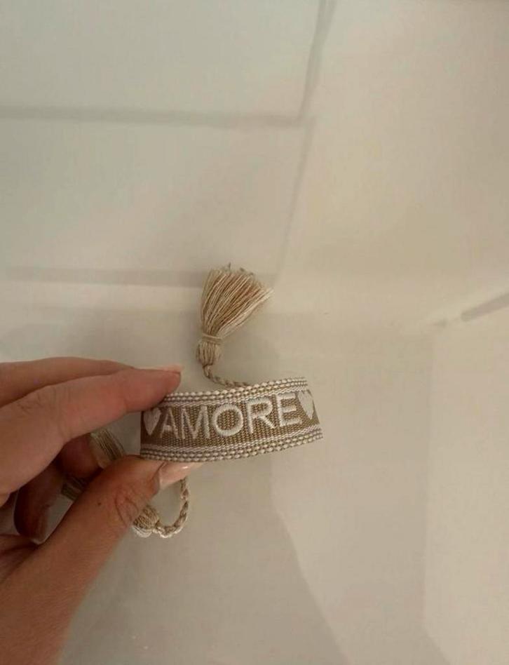 Armbandje beige, Sieraden, Tassen en Uiterlijk, Armbanden, Zo goed als nieuw, Ophalen of Verzenden