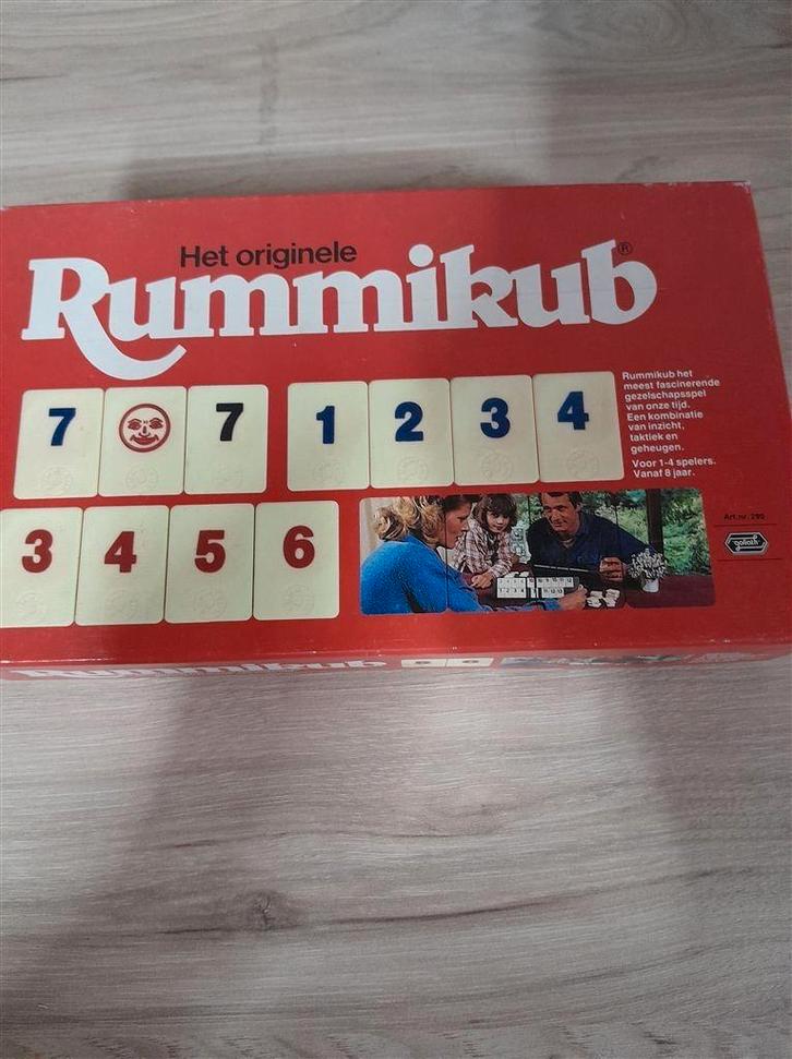 het orginele rummikub - s3897, Hobby en Vrije tijd, Gezelschapsspellen | Bordspellen, Zo goed als nieuw, Ophalen of Verzenden