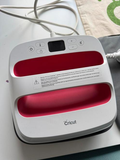 Cricut Easypress, Hobby en Vrije tijd, Knutselen, Zo goed als nieuw, Gereedschap of Toebehoren, Ophalen