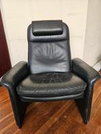 Zwarte leren fauteuil, Huis en Inrichting, Fauteuils, Ophalen, Gebruikt, 75 tot 100 cm, 75 tot 100 cm