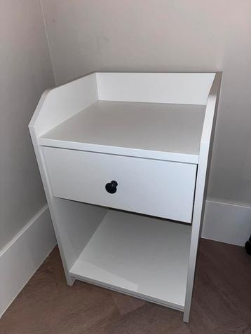 ikea side table FOR FREE beschikbaar voor biedingen